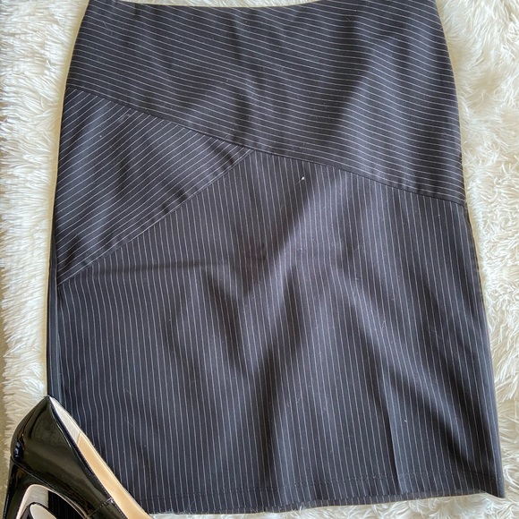 Black and White Striped Pencil skirt - Picture 1 of 4